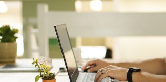 Guide To Buying Mini Laptops Online In The UK