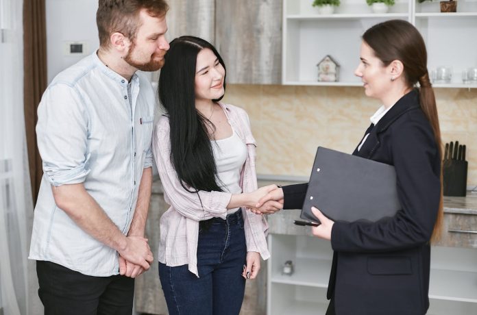 woman-talking-to-her-clients
